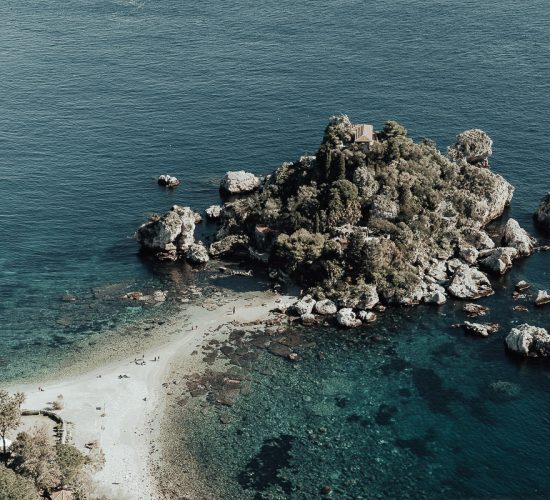 foto dell'isola bella a taormina