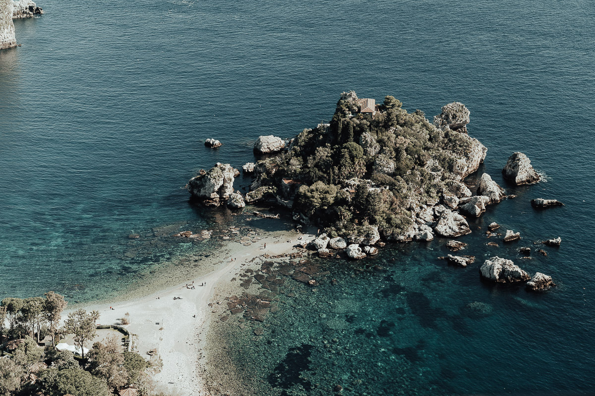 foto dell'isola bella a taormina